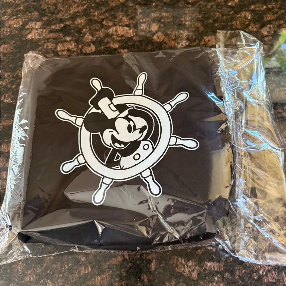 New Disney’s Mickey Mouse Thermal Lunch Bag